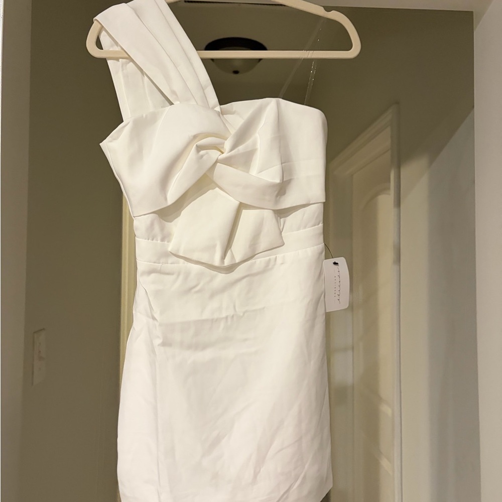 American Threads Zola One-Shoulder Mini Dress (White, S)